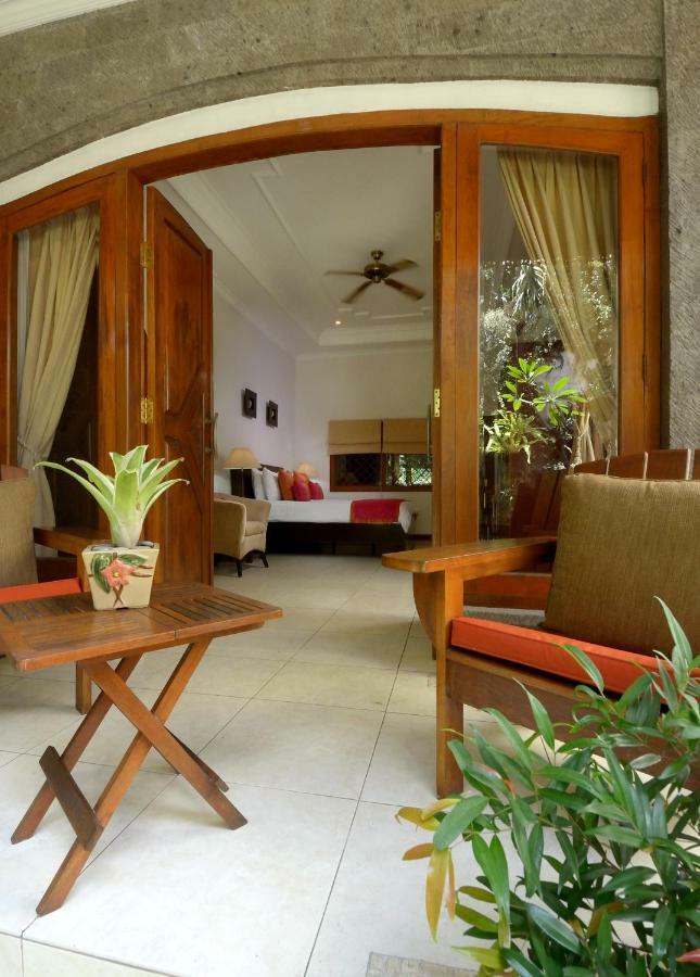 Villa Mimpi - Peaceful Oasis At Legian Beach Exterior photo