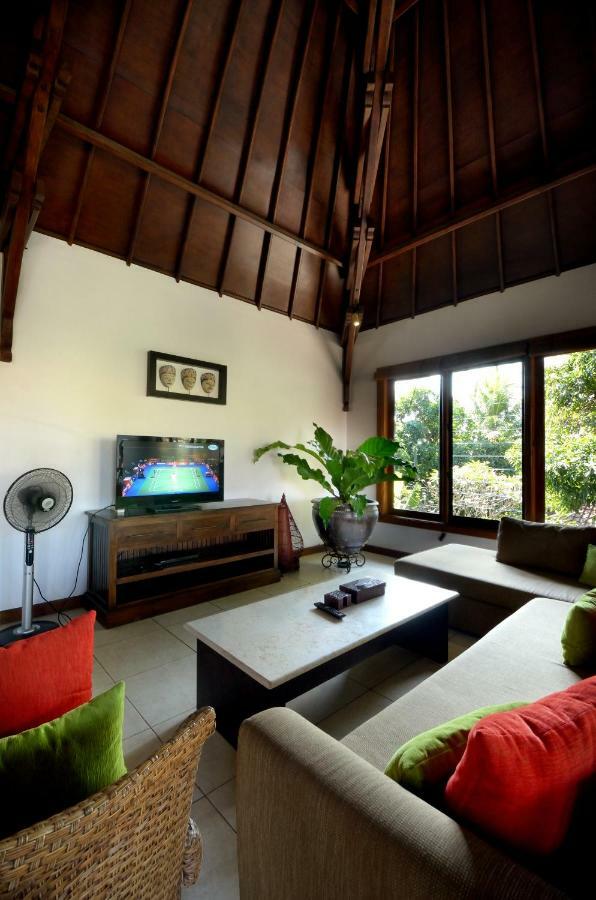 Villa Mimpi - Peaceful Oasis At Legian Beach Exterior photo